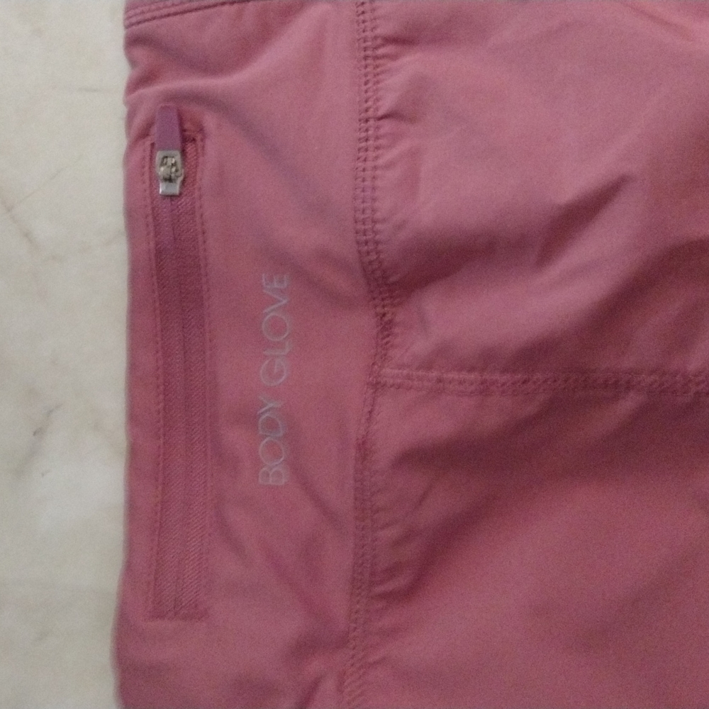 Body glove shorts. - Picture 3 of 5
